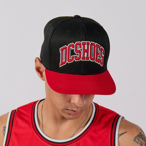 Boné DC Shoes Shy Town Empire Snapback Preto